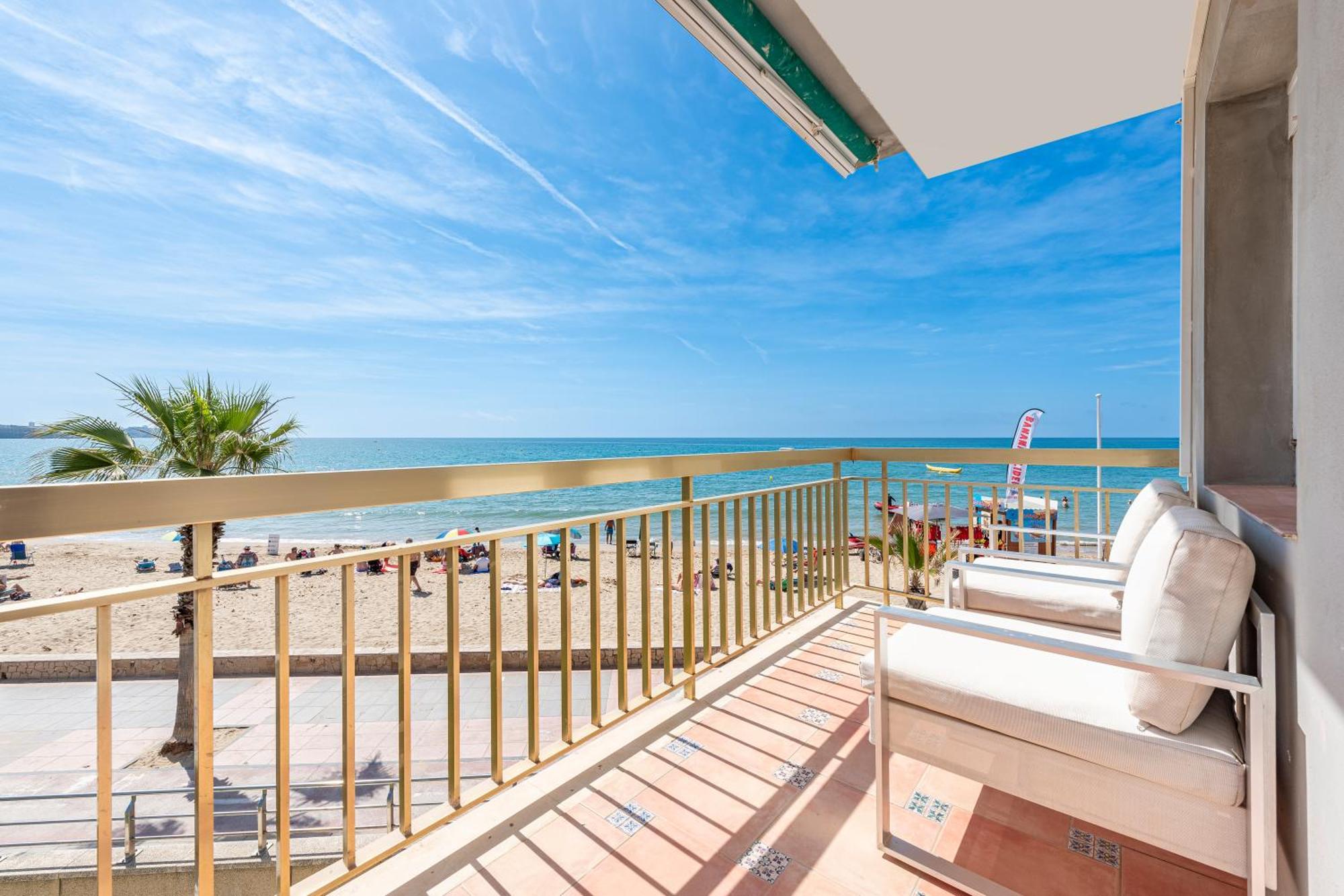 Apartamento Frente Al Mar 캠브릴스 외부 사진