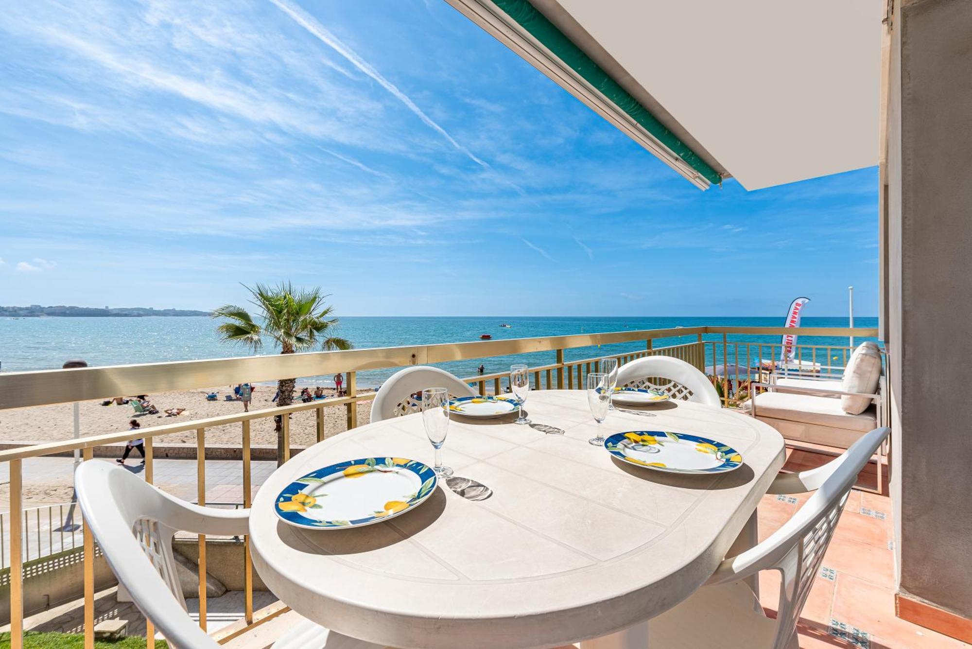 Apartamento Frente Al Mar 캠브릴스 외부 사진
